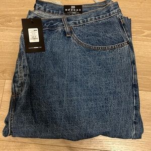 Fashion Nova distressed crossover straight leg jeans, medium blue wash size 20